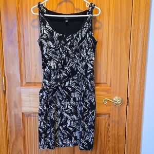 Ann Taylor Black and Cream Mini Dress Size 6